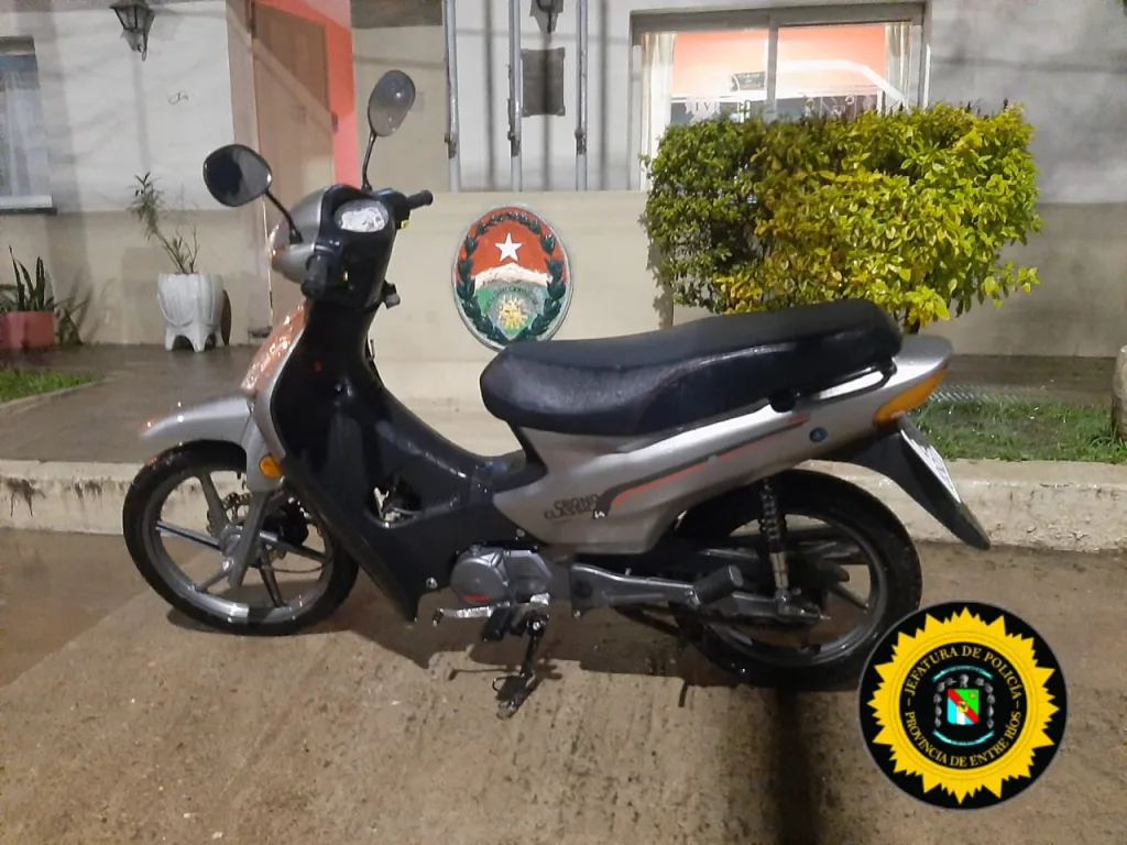 Recuperan motocicleta robada tras rápida intervención policial