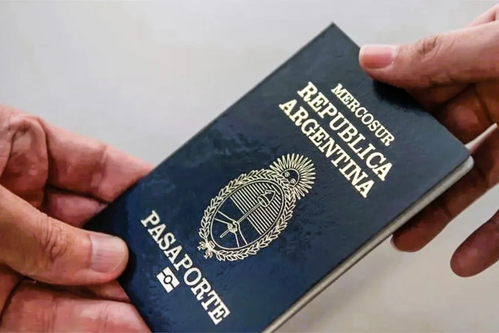 El Renaper habilitó nuevas vías para verificar pasaportes defectuosos
