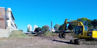 El Municipio avanza con tareas de limpieza en las vías del ferrocarril