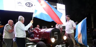 Color, historia y motor: las Baquets volvieron a lucirse en Plaza Ramírez