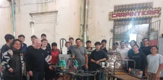 La EET N° 3 expondrá los dos autos réplica de la Fórmula 5