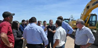 Frigerio visitó la obra del puente El Cinto y destacó su importancia para la conectividad y producción local