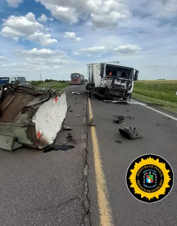 Choque entre camión y tractor en la Ruta Nacional 130: un joven resultó ...
