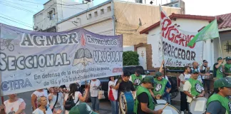 Trabajadores nucleados en AGMER y ATE se manifestaron ante la visita de Frigerio