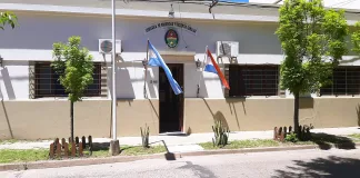 Intentó hurtar $50.000 a un adulto mayor y fue detenida con el dinero oculto