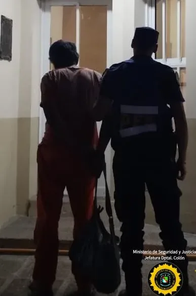 Control en San José terminó con un motociclista detenido por negarse al test de alcoholemia