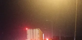 Siniestro vial en Autovía Artigas: colisión entre un camión y una camioneta