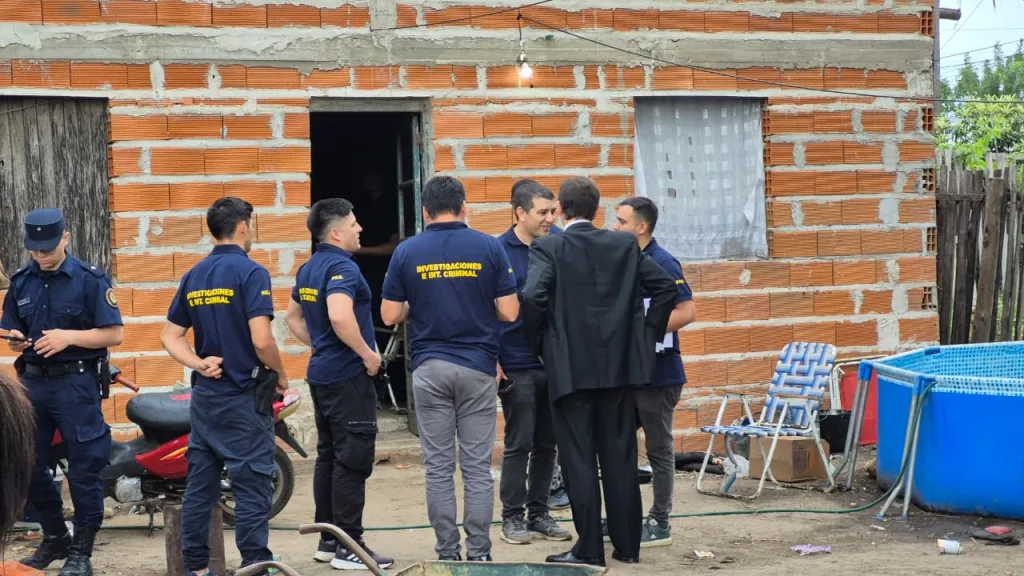 Megaprocedimiento policial en Concordia: 54 allanamientos, 16 detenidos y más de 18 armas secuestradas