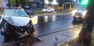 Fatal accidente en Concordia: un hombre murió tras chocar contra una palmera