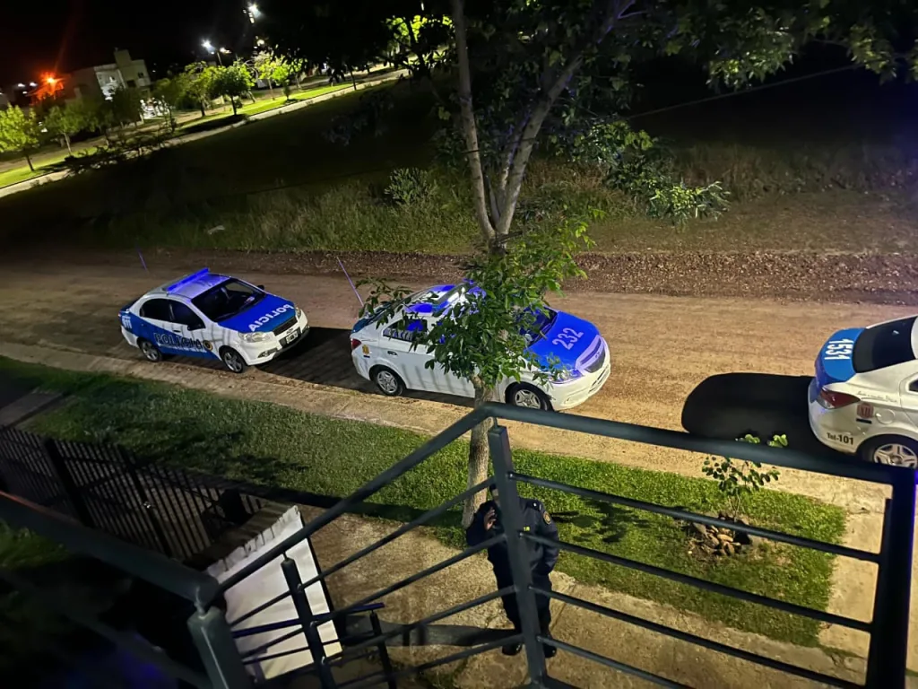 Detenido al intentar ingresar por un balcón a un complejo de departamentos