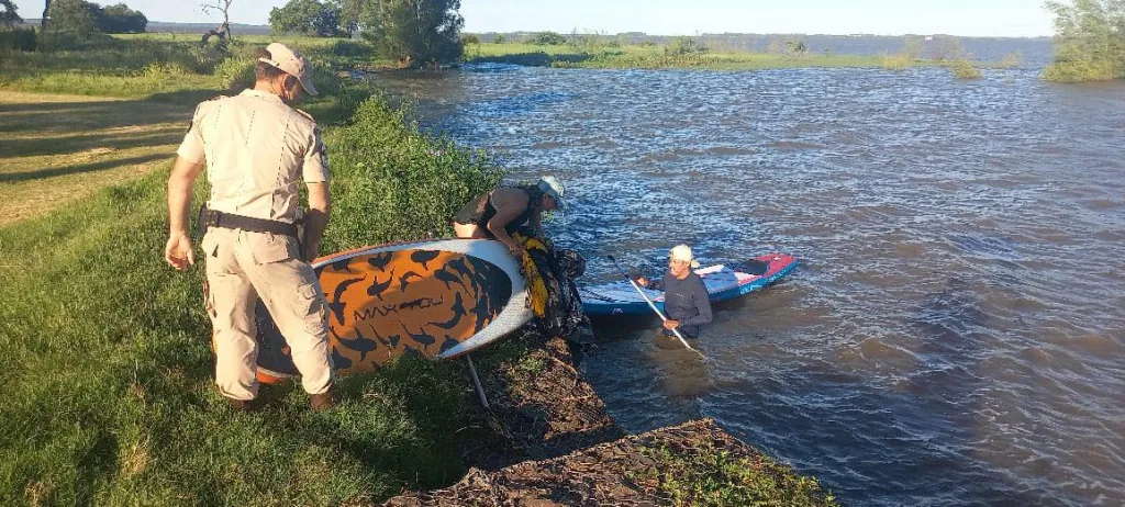 Prefectura Federación rescató a tres turistas arrastrados por el viento en el embalse
