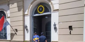 Joven detenido tras agredir a su madre y apuñalar a su hermano