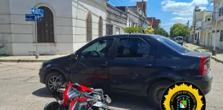 Accidente en Ameghino y Estrada: Motociclista Trasladado al Hospital