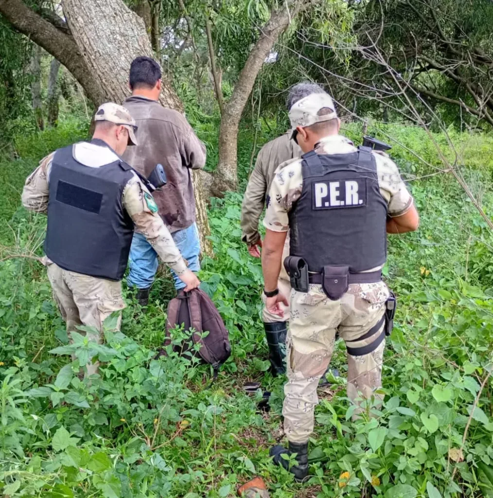 Secuestran dos escopetas y cartuchería en las islas del departamento Diamante