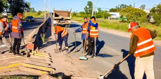 Operativo integral de limpieza en el acceso a Concepción del Uruguay
