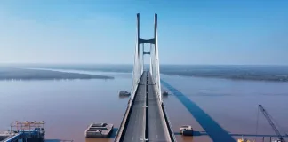 El Gobierno adjudicó las concesiones de las rutas 12, 14, A015 y del puente Rosario–Victoria