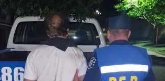 Detenido por maltrato animal: la Policía encontró un perro colgado en una vivienda de la localidad de Urquiza