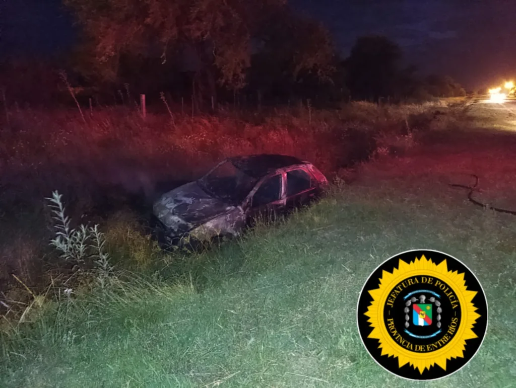 Le sustrajeron el auto y fue encontrado completamente incendiado