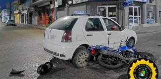Motociclista de 18 años sufrió lesiones graves tras chocar con un remís