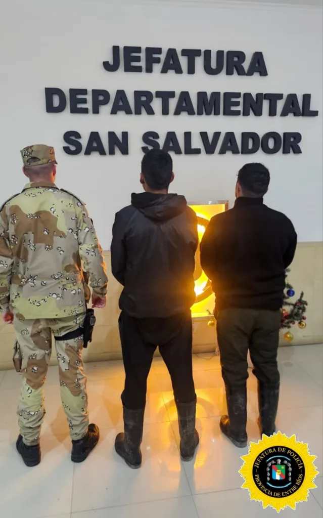 La Policía Rural detuvo a dos personas y secuestró un arma de fuego y una motocicleta