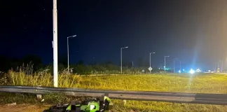 Trágico accidente en la rotonda de Chajarí: falleció un motociclista