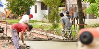 Más calles son pavimentadas en diversos sectores