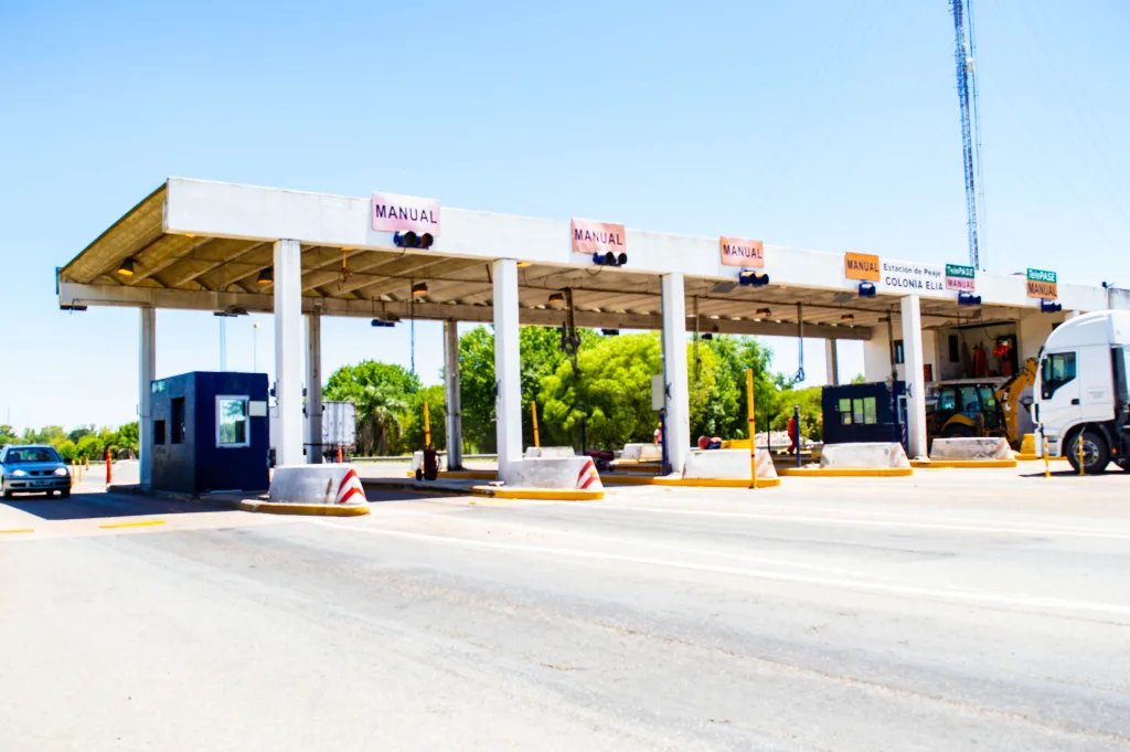 Se retrasa la implementación del cobro electrónico en los peajes de las rutas 12 y 14
