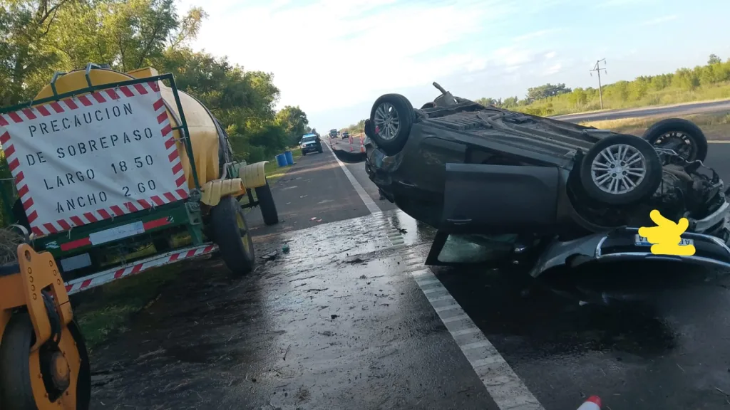 Ceibas: una mujer resultó herida tras un vuelco en la Autovía 12 rumbo a Buenos Aires