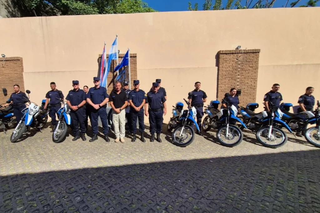 Se incorporan las primeras cuatro mujeres a la sección patrulla motorizada de la Policía