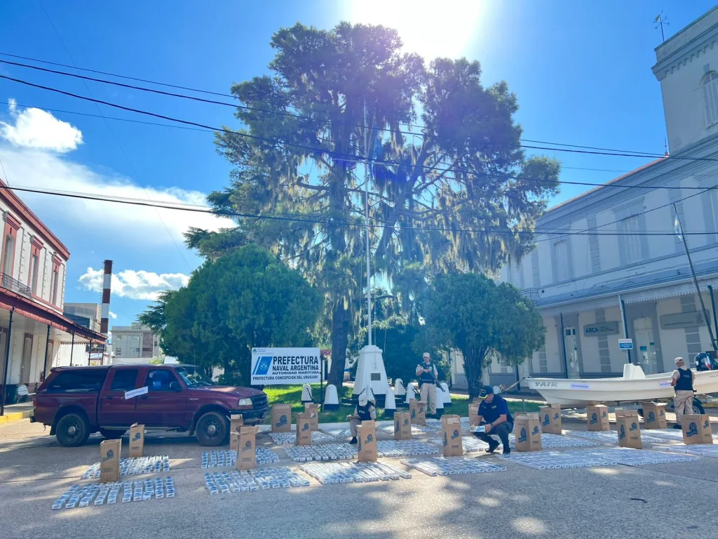 Prefectura secuestró un cargamento millonario de cigarrillos de contrabando en Concepción del Uruguay