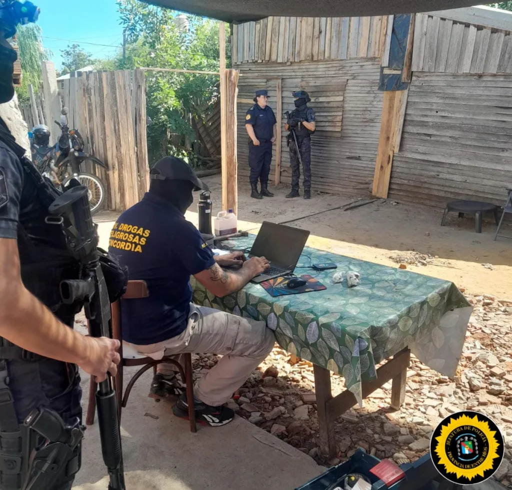 Golpe al microtráfico en Concordia: secuestran cocaína fraccionada y detienen a tres personas