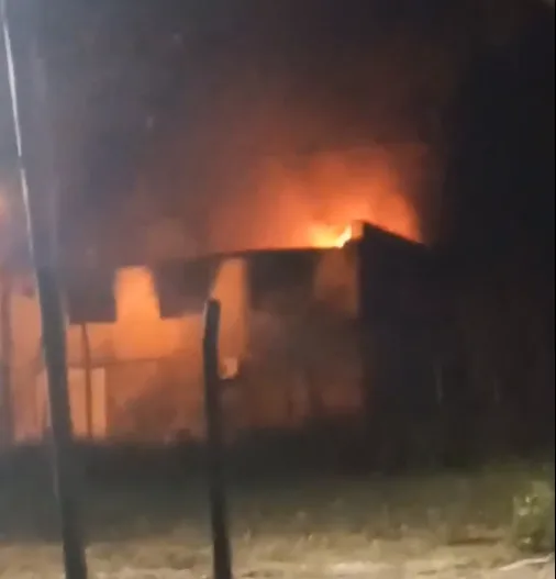 Incendio en la empresa Tres Arroyos: bomberos lograron controlar la situación