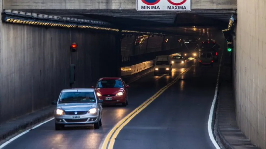 Paraná: retuvieron una camioneta en el Túnel Subfluvial por maniobras peligrosas y falta de licencia