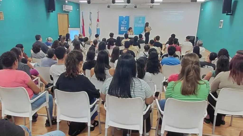 Continúa el Ciclo de Charlas “Espacio de Reflexión: Comunidad y Salud Mental”