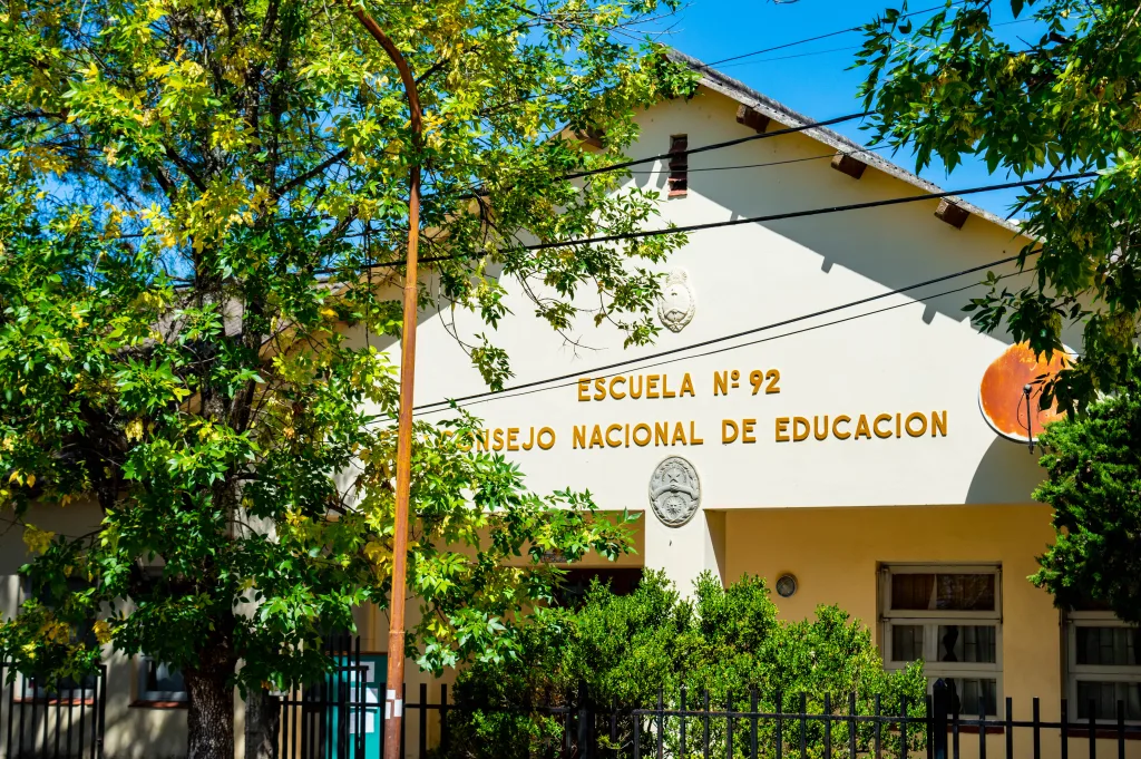 Por problemas edilicios, la Escuela N.º 92 no inició el ciclo lectivo: padres exigen respuestas urgentes