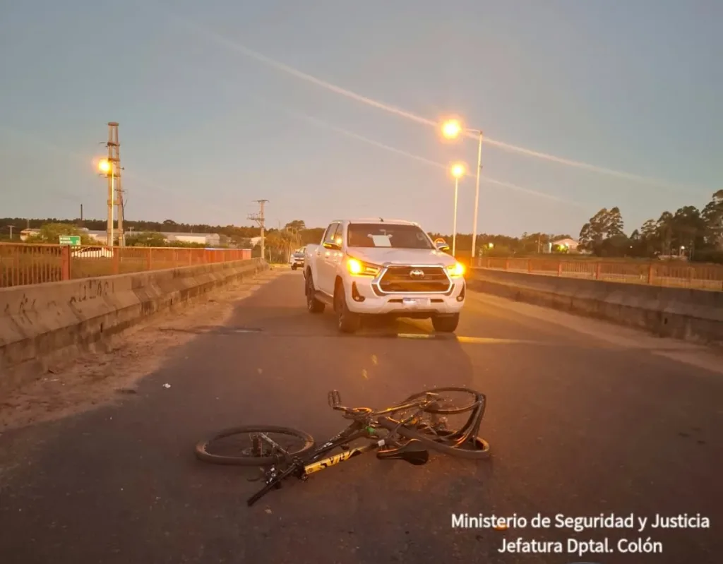 Colisión en Ruta 38: un ciclista de 63 años lucha por su vida tras ser embestido