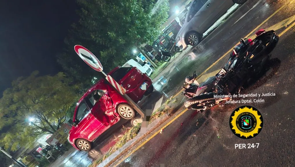 Dos motociclistas sufrieron lesiones tras un choque con un auto en Ruta ex 26