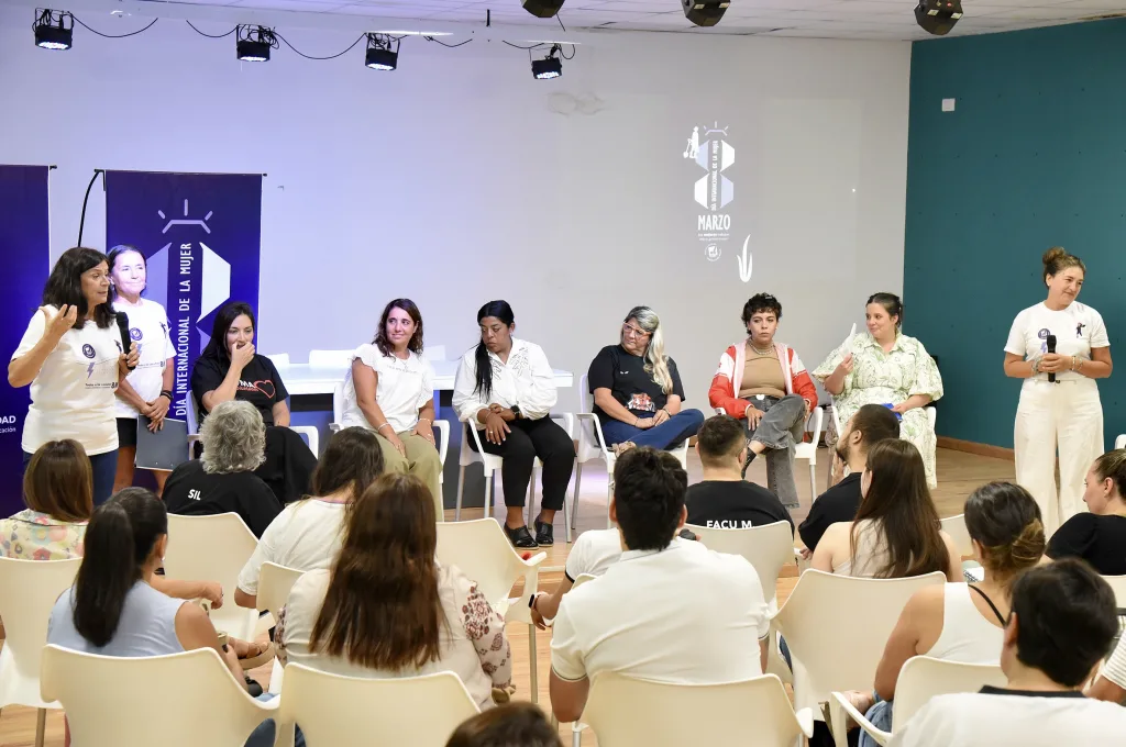Concepción del Uruguay fue sede de una histórica jornada de formación para mujeres dirigentes