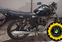 Secuestran una motocicleta abandonada en estación de servicio