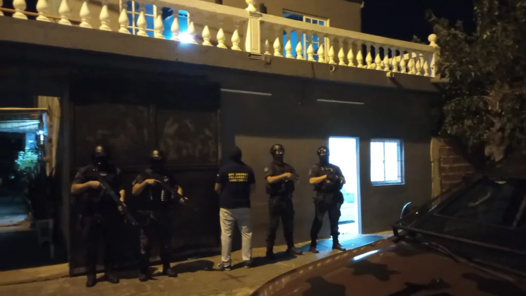Cuatro detenidos y secuestro de cocaína tras tres allanamientos en Concordia