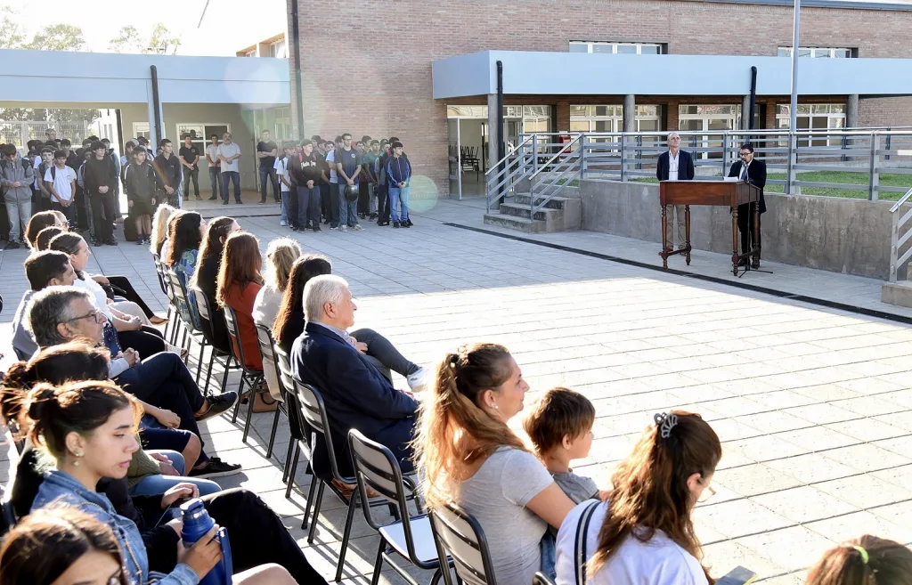 En el nuevo edificio de la EET 3 se inauguró el ciclo lectivo 2026