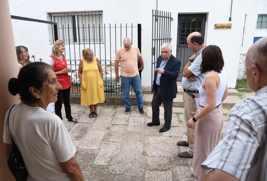 La Municipalidad colabora con la puesta en valor de la casa parroquial María Auxiliadora