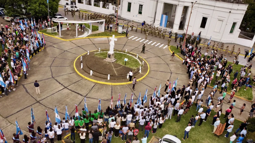 Concepción del Uruguay homenajeó a veteranos y caídos en Malvinas con un acto cargado de emoción