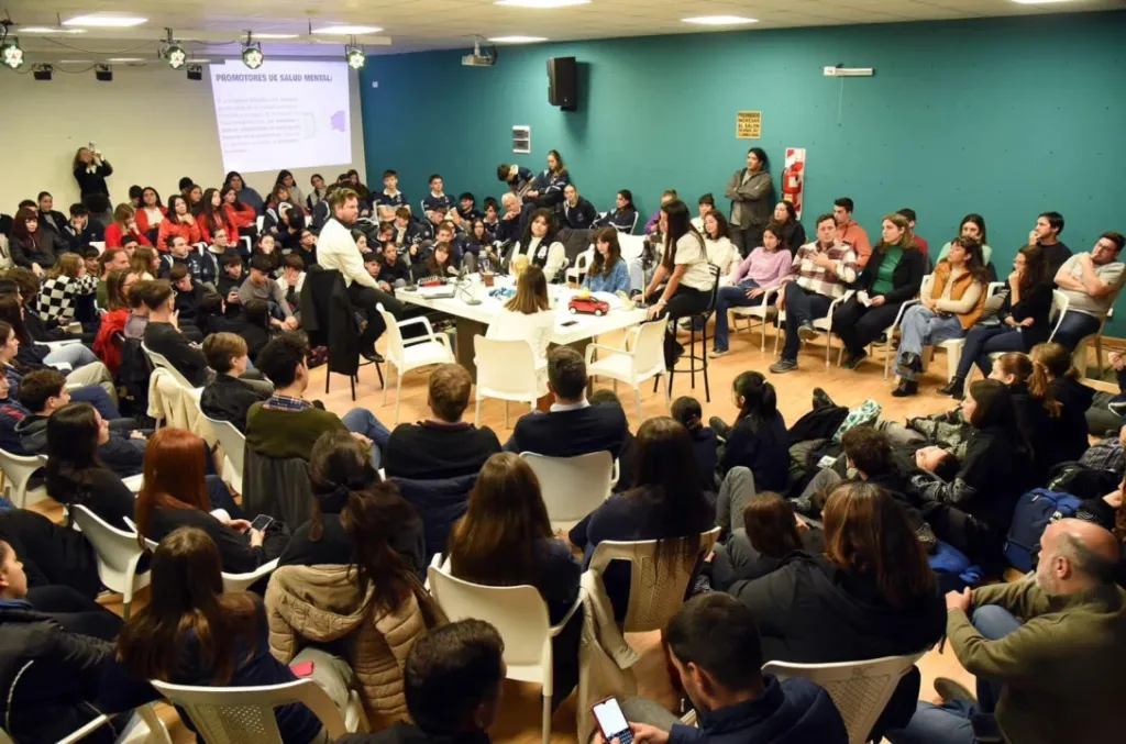 Se presenta la Agenda Joven 2026 con programas y propuestas para las juventudes uruguayenses