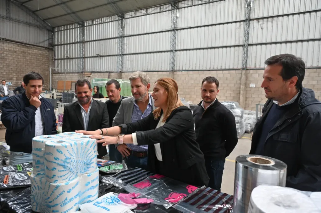 Frigerio entregó el respaldo de la provincia para una inversión productiva de 300.000 dólares en Larroque