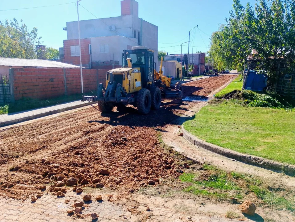 Intensifican tareas en calles de zona sur y centro de la ciudad