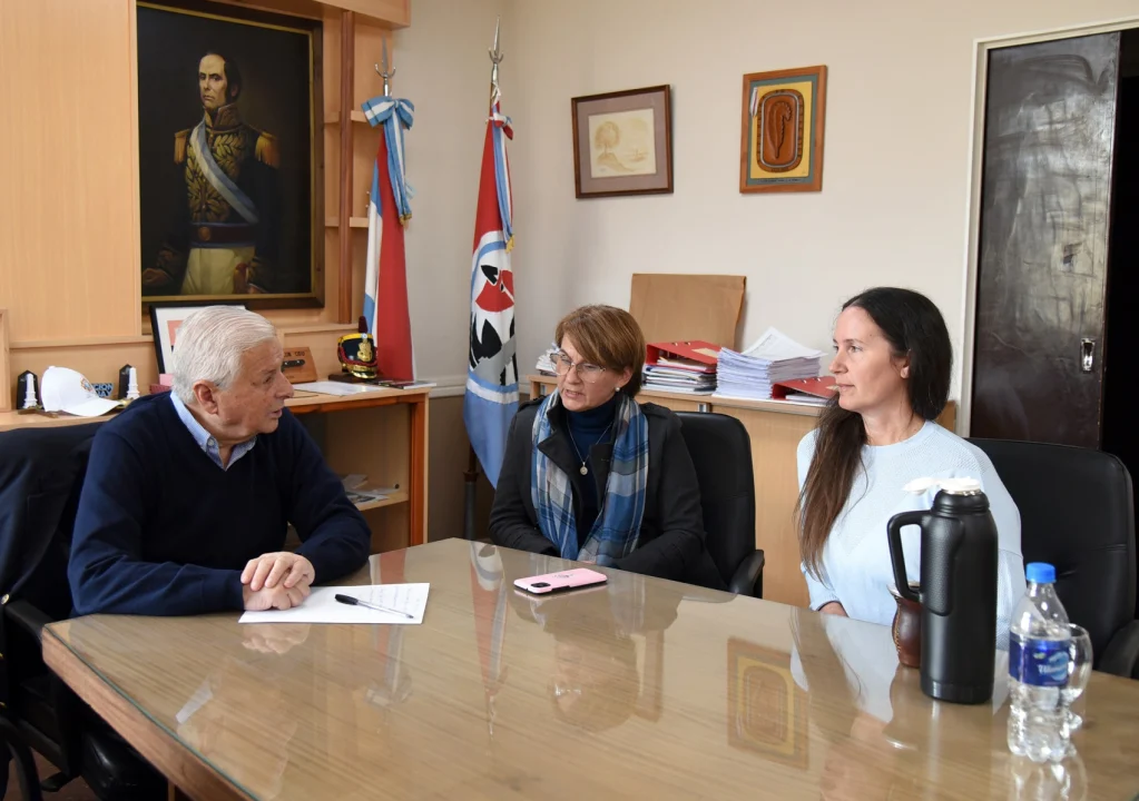 La Directora Departamental de Escuelas destacó el trabajo conjunto con la Municipalidad