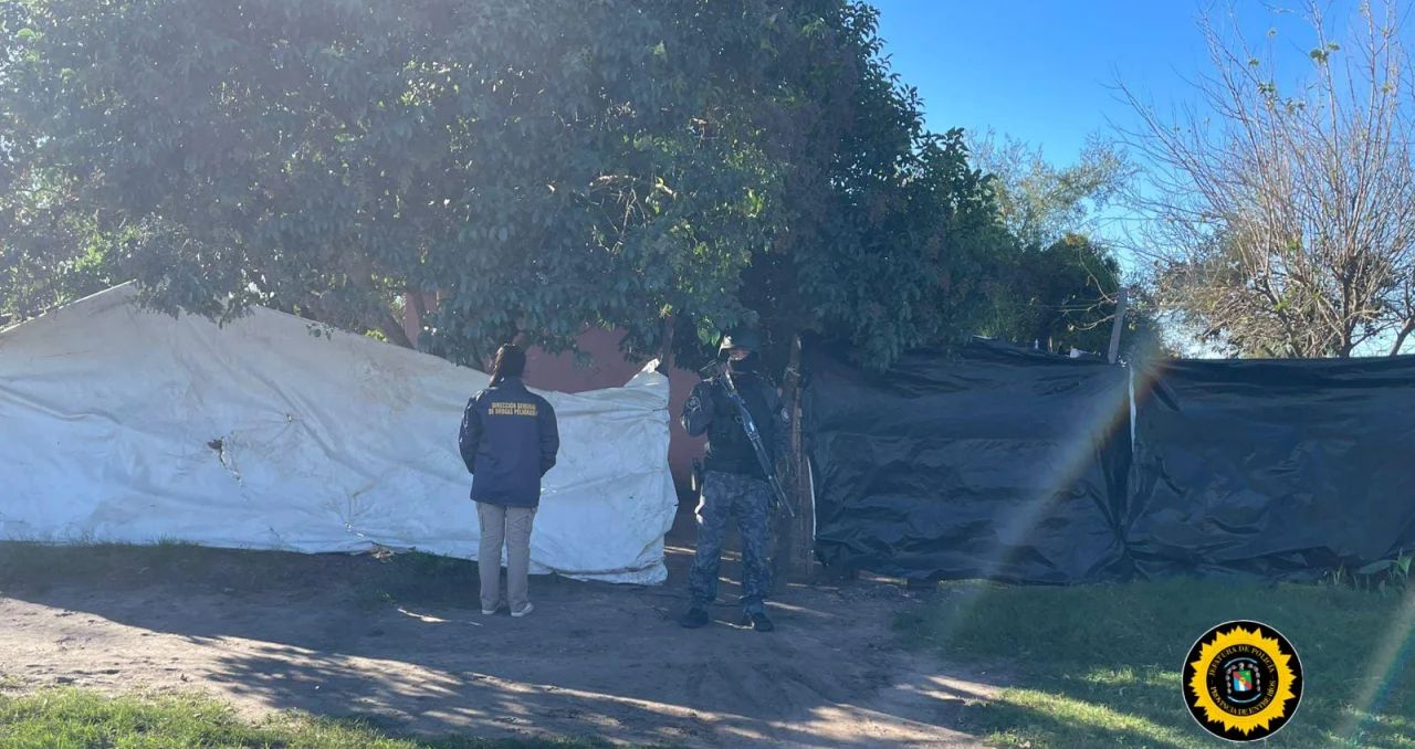 Allanamientos simultáneos por narcomenudeo en Villaguay: secuestran droga, dinero y una moto