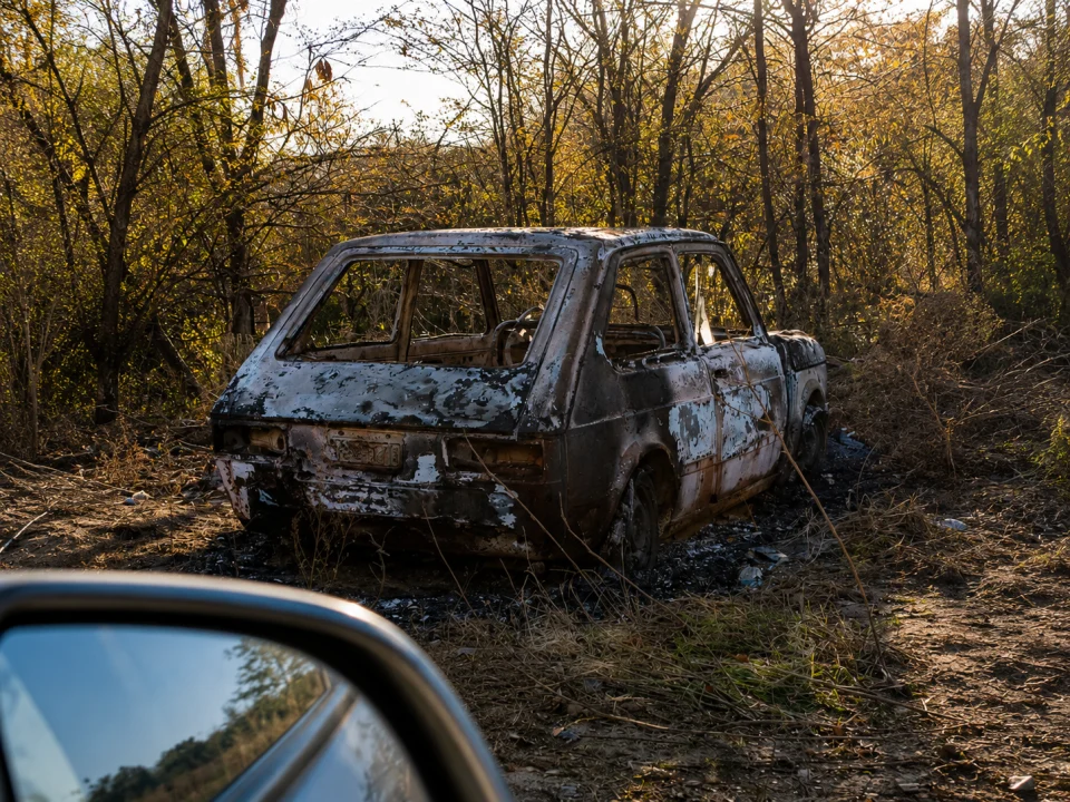Robaron un vehículo y horas después apareció incendiado en zona del Puente de Fierro