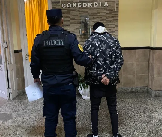 Detuvieron a un hombre acusado de robar celulares bajo la modalidad “punga” en un boliche